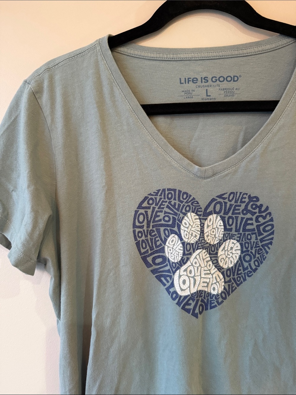 Life Is Good V-Neck Tee with dog paw Heart 100% cotton size L